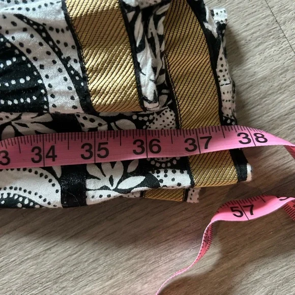 TravelSmith Black and White A-Line Skirt with Gold Accents - Picture 6 of 6